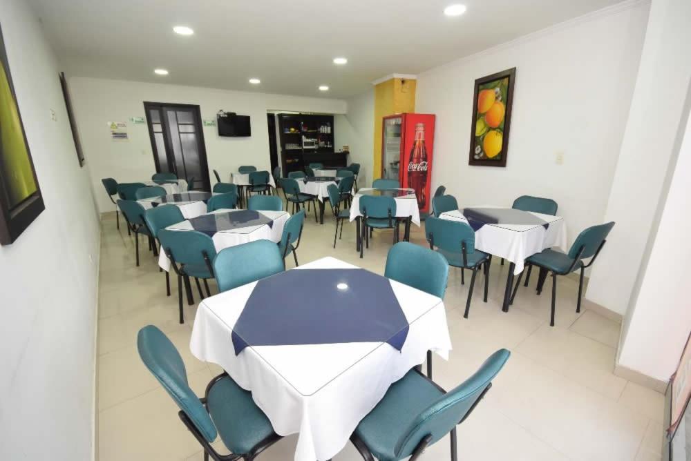 Hotel Zafiro Plaza Тунха Екстер'єр фото